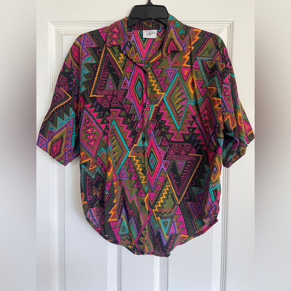 Vintage 90s Vibrant Print Button Up Top